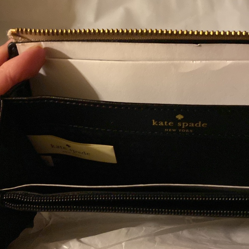 Light Tan or light beige Kate Spade Long wallet - brand new - Picture 6 of 6